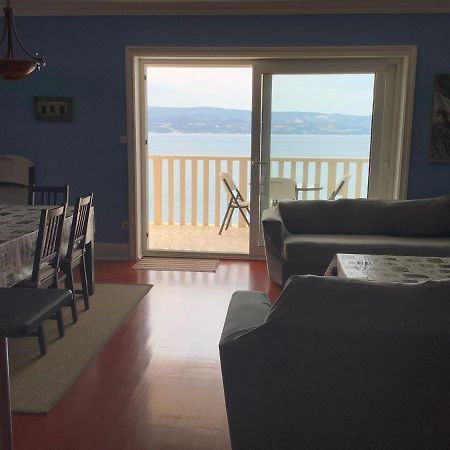 Apartments Lozina On The Beach 奥米什 外观 照片